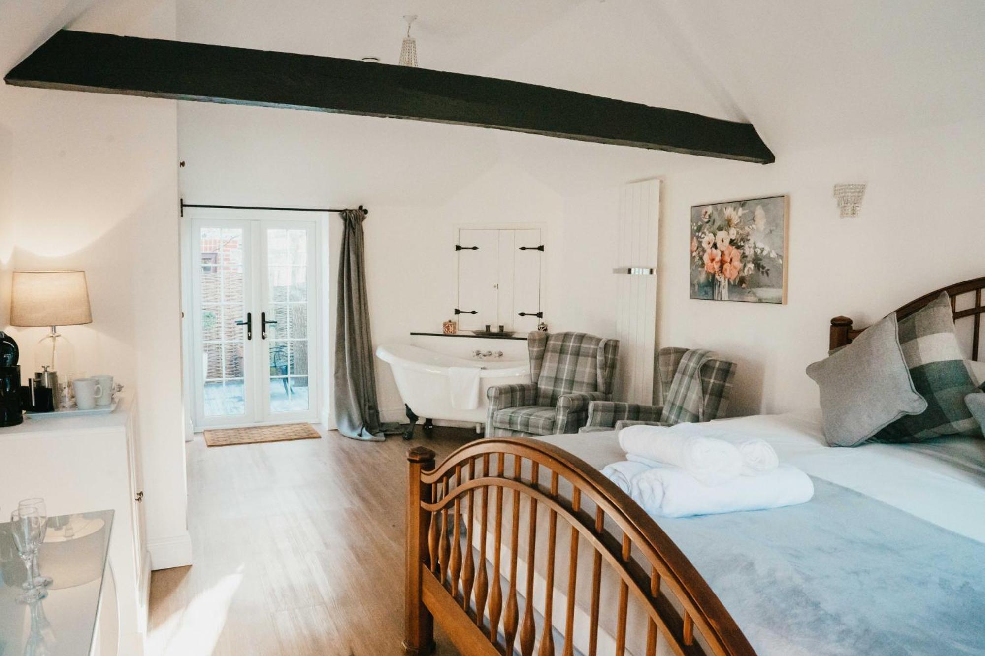 Old Selden Farm B&B Clapham  Экстерьер фото