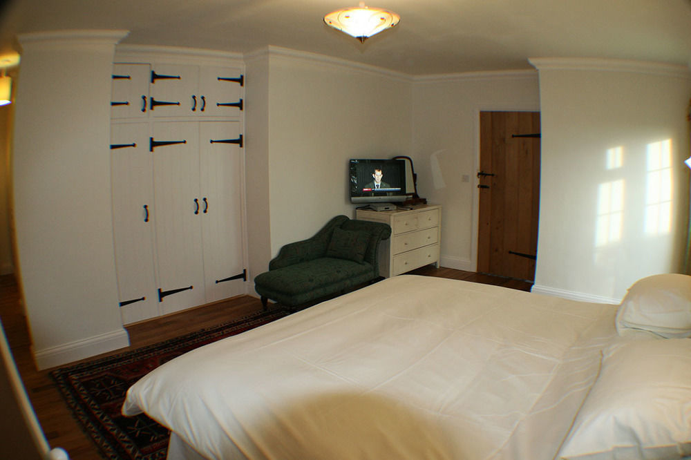 Old Selden Farm B&B Clapham  Экстерьер фото