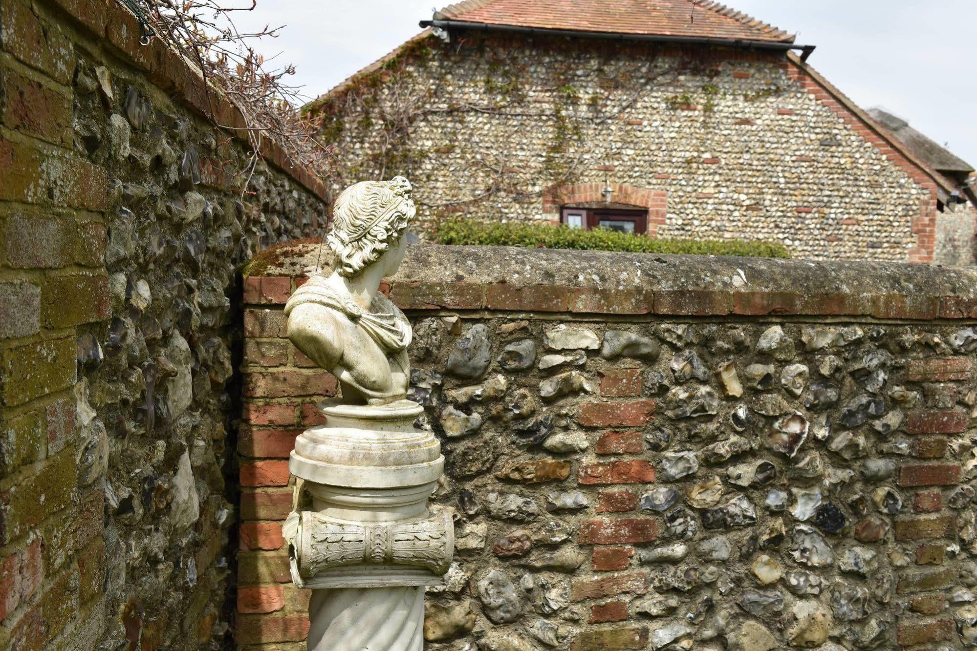 Old Selden Farm B&B Clapham  Экстерьер фото